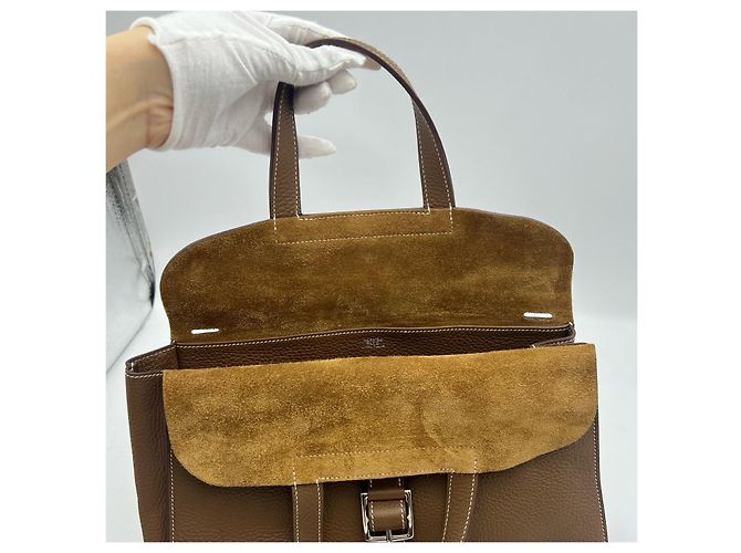 Borsa a tracolla Hermès Halzan 31 in pelle Cammello - vista 16