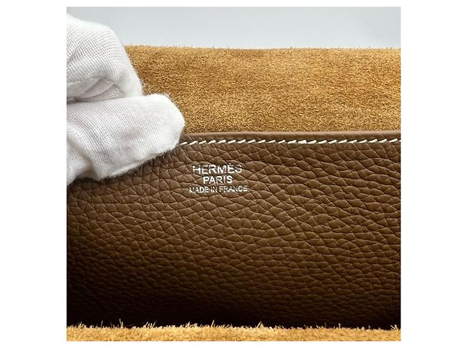 Borsa a tracolla Hermès Halzan 31 in pelle Cammello - vista 20