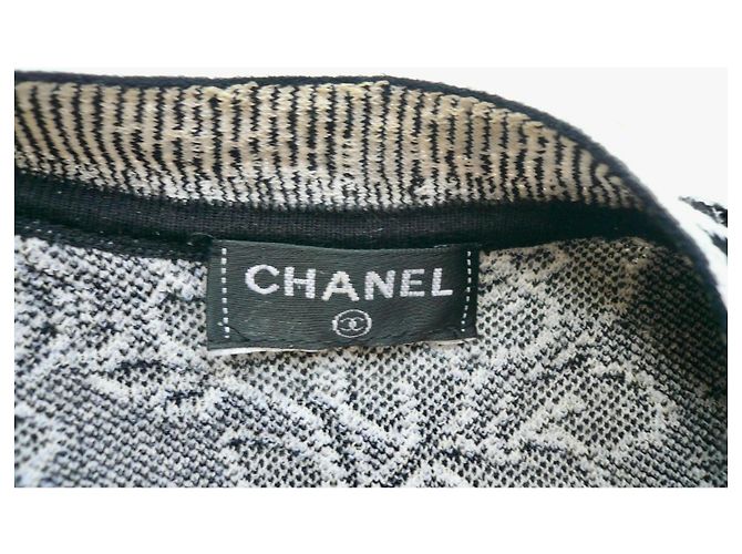 Chanel Tunica Jacquard Beige e Nera con Logo Nero - vista 3