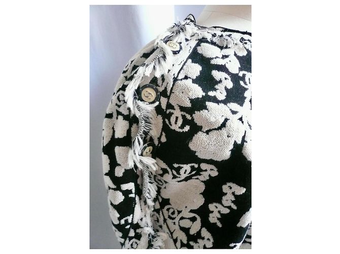 Chanel Tunica Jacquard Beige e Nera con Logo Nero - vista 6