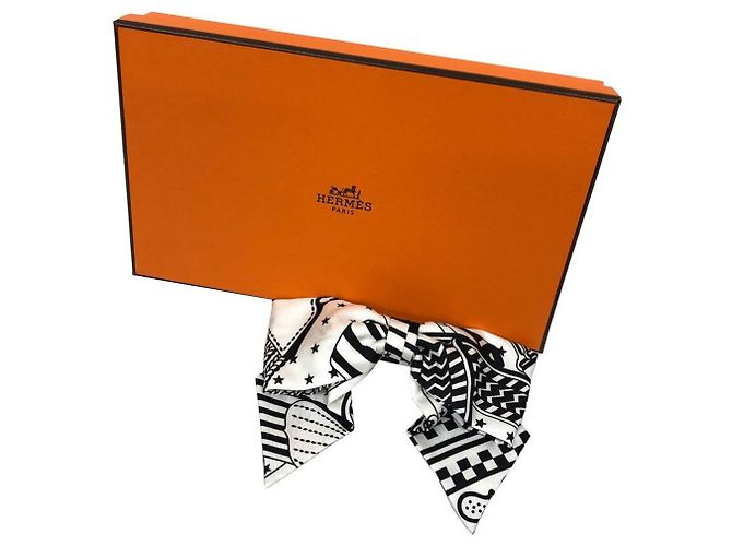 Fermaglio a nastro Hermès in bianco e nero - vista 2