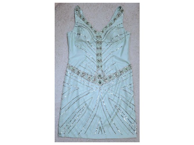 Autre Marque Hellblaues Abendkleid mit Pailletten und Perlen - Ansicht 16