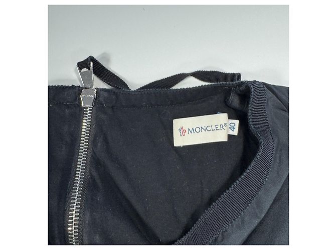 Moncler Vestido Mini sin mangas de Nylon Negro - vista 3