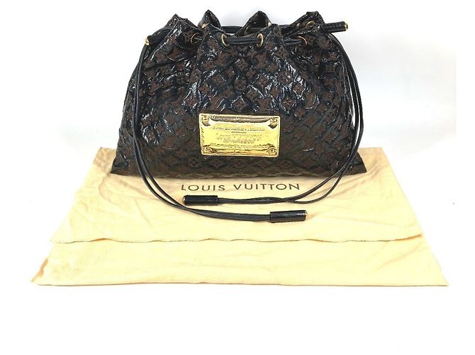 Borsa Louis Vuitton Monogram Elvinyl Squeeze Marrone Nero - vista 16