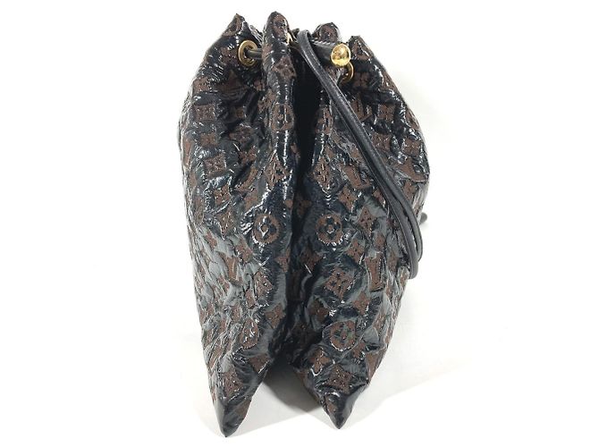 Borsa Louis Vuitton Monogram Elvinyl Squeeze Marrone Nero - vista 4