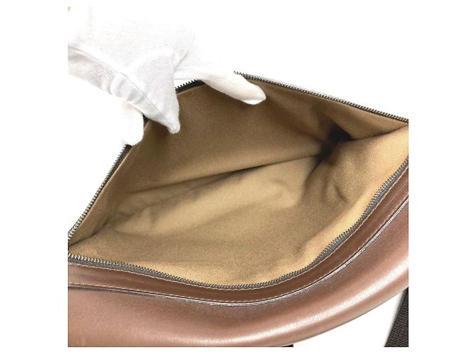 Louis Vuitton M92994 Utah Ohama Messenger Bag Marrone - vista 14