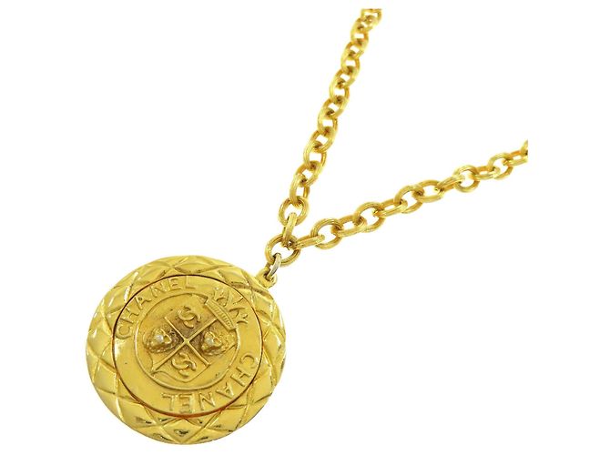 Collana pendente reversibile Chanel Relief Matelasse Frame Round D'oro - vista 10