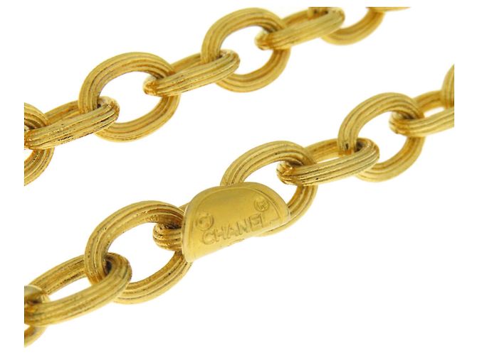 Collana pendente reversibile Chanel Relief Matelasse Frame Round D'oro - vista 4