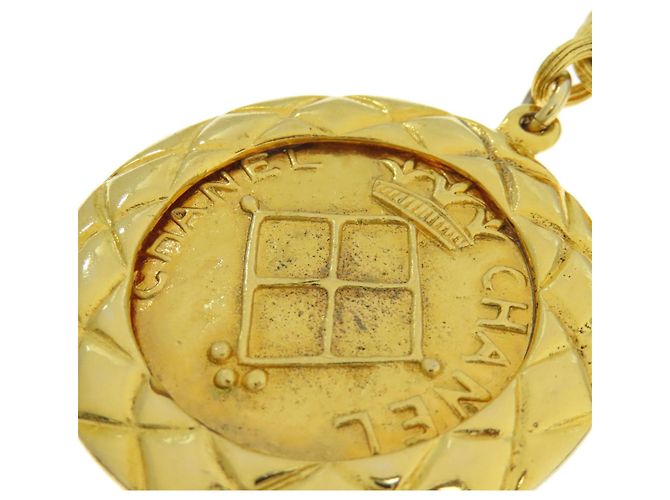 Collana pendente reversibile Chanel Relief Matelasse Frame Round D'oro - vista 7