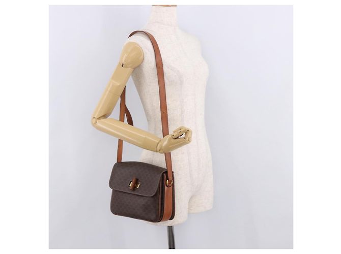 16 Céline Borsa a Spalla CELINE Macadam Canvas PVC Pelle Marrone Oro Auth 188782 D'oro - vista 26