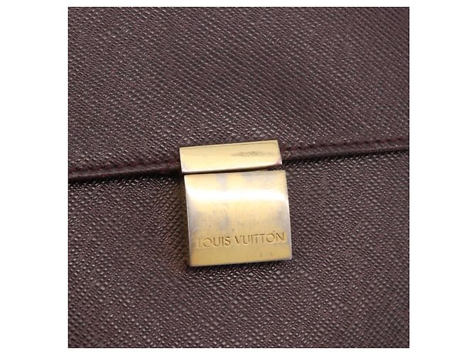 LOUIS VUITTON Taiga Porte Documents Angara Bag Acajou M30776 Auth bs35692 Marrone - vista 17