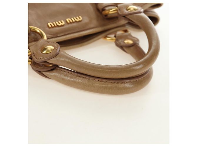 Borsa Miu Miu in pelle beige oro Auth 186439V D'oro - vista 10