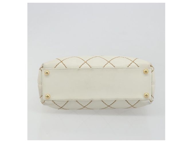 Borsa CHANEL Wild stitch in Pelle Bianco Oro CC Auth mr2601A D'oro - vista 9