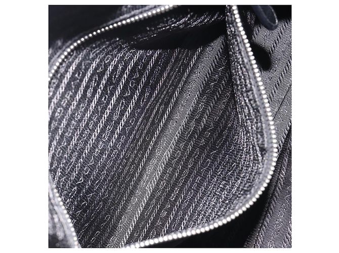 Bolso PRADA de cuero negro plata Auth 186430A - vista 23