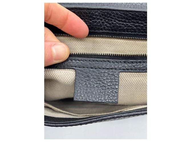 Borsa a tracolla Gucci Soho in pelle nera Nero - vista 13