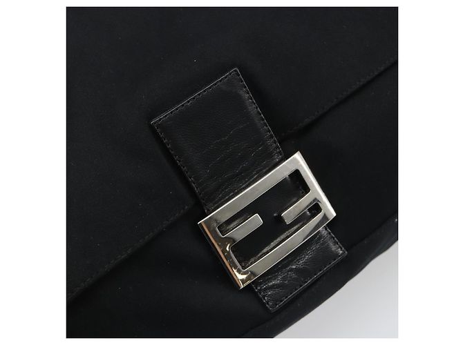 Borsa a tracolla FENDI Mamma Baguette in jersey di cotone nero e argento Auth yk20575 - vista 15