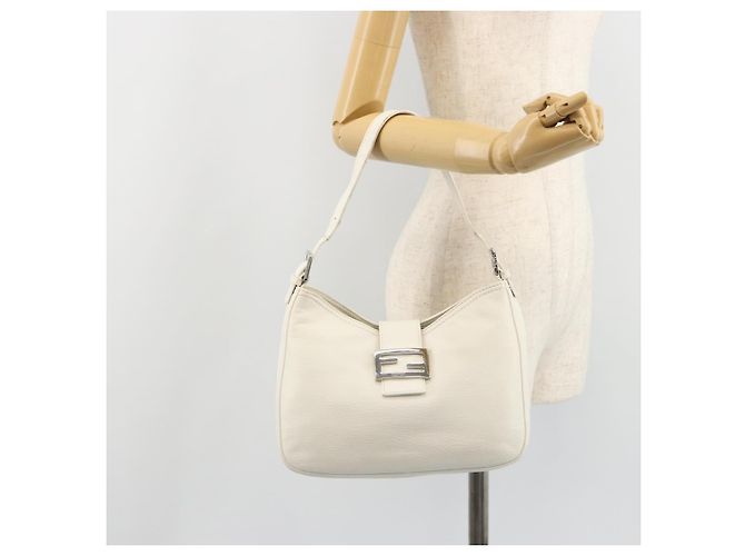 FENDI Mamma Baguette Schultertasche aus Leder weiß silber authentisch 185820M - Ansicht 25
