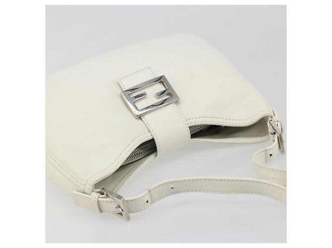FENDI Mamma Baguette Schultertasche aus Leder weiß silber authentisch 185820M - Ansicht 6