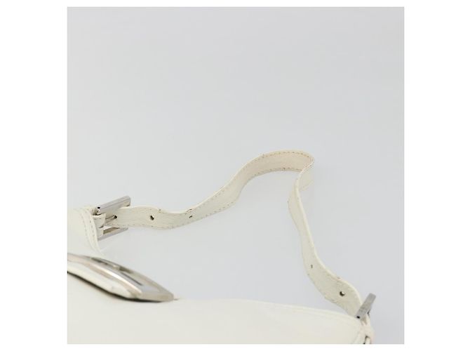 FENDI Mamma Baguette Schultertasche aus Leder weiß silber authentisch 185820M - Ansicht 8