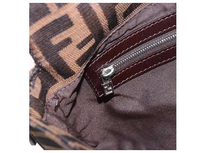 FENDI Zucca Canvas Mamma Baguette Borsa a Spalla Nero Marrone Auth 189064V - vista 22