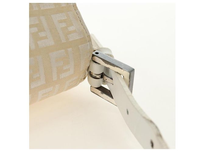Borsa a tracolla FENDI Zucchino Canvas Mamma Baguette Bianco Argento Auth 186466V - vista 11