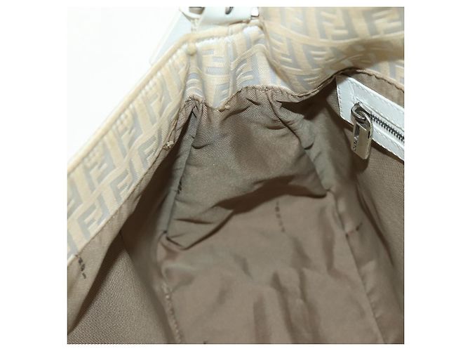 Borsa a tracolla FENDI Zucchino Canvas Mamma Baguette Bianco Argento Auth 186466V - vista 24