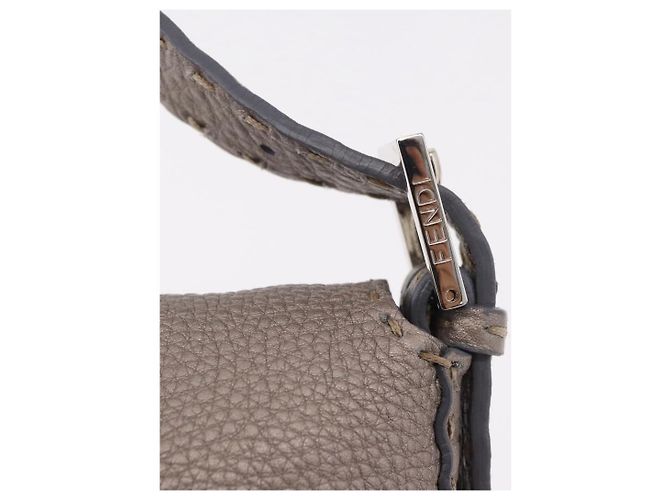 FENDI Celeria Mamma Baguette Schultertasche aus Leder Grau 8BR101 Auth 187996SAM Braun - Ansicht 14