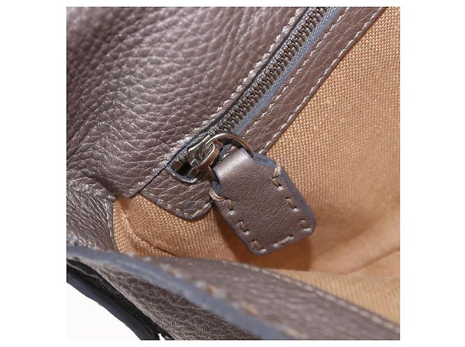 FENDI Celeria Mamma Baguette Schultertasche aus Leder Grau 8BR101 Auth 187996SAM Braun - Ansicht 22