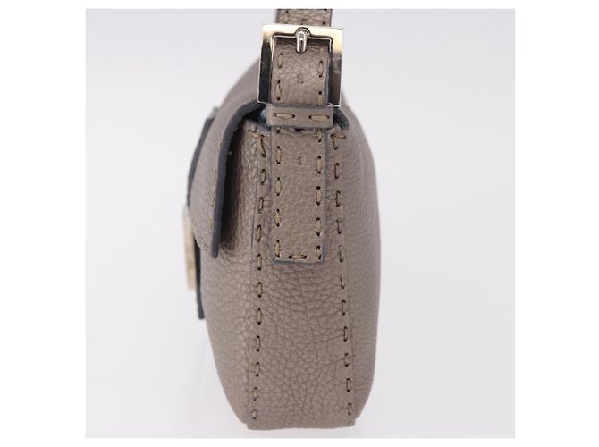 FENDI Celeria Mamma Baguette Schultertasche aus Leder Grau 8BR101 Auth 187996SAM Braun - Ansicht 4