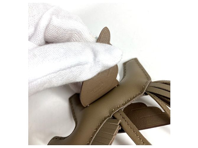 Hermès Portachiavi Hermes Cavallo Cheval Rodeo Pegasus PM Beige Taupe - vista 8