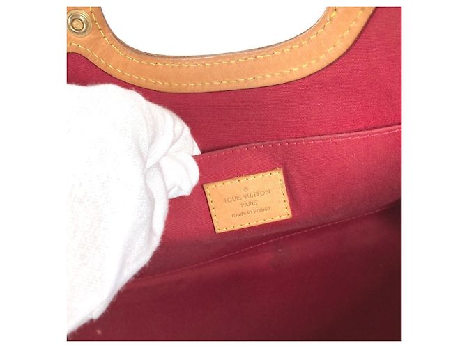Bolso Louis Vuitton Monogram Vernis Roxbury Drive Roja - vista 14