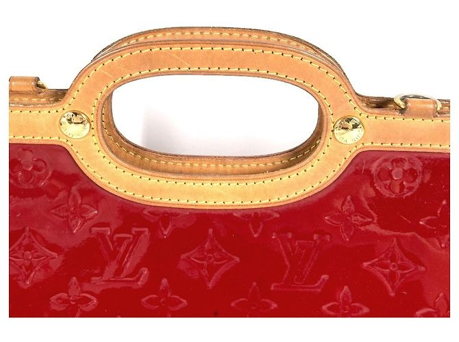 Bolso Louis Vuitton Monogram Vernis Roxbury Drive Roja - vista 3