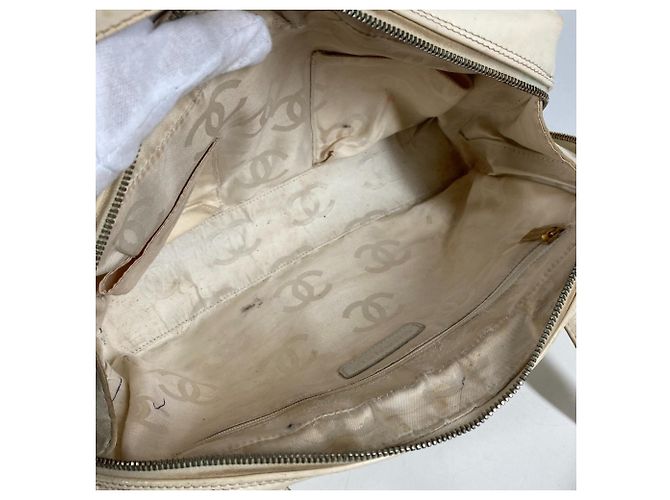 Borsa Tote CHANEL Vintage Logo Triple Coco CC Mark Bianco - vista 12
