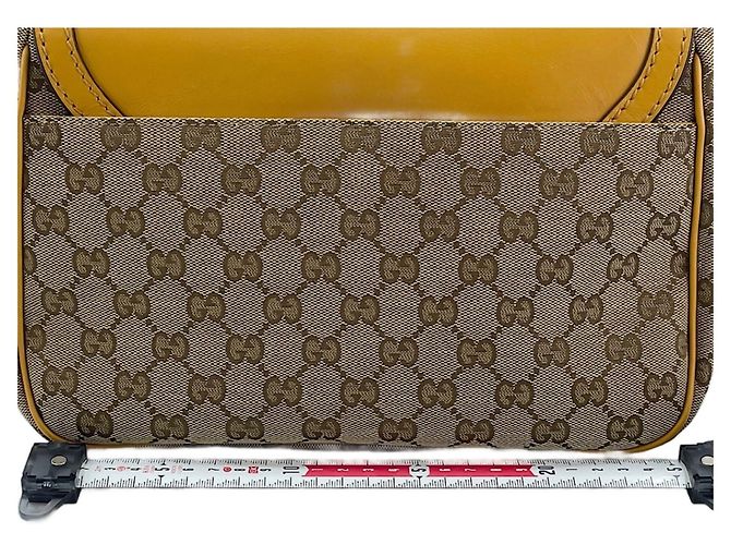 Borsa a tracolla Gucci Sukey in giallo - vista 3