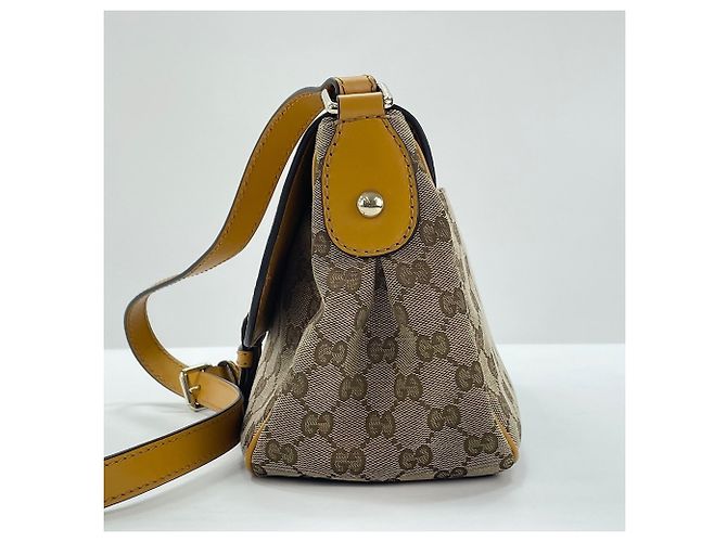 Borsa a tracolla Gucci Sukey in giallo - vista 5