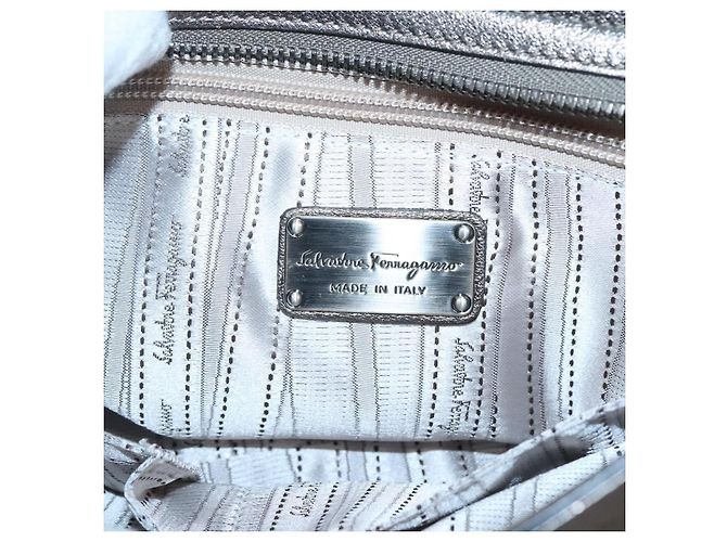 Borsa Sofia Salvatore Ferragamo in pelle Medium D'oro - vista 6