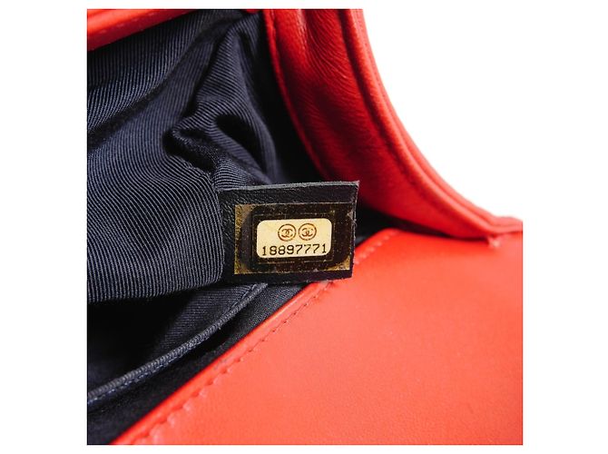 Borsa a tracolla Chanel Boy Rossa Rosso - vista 12