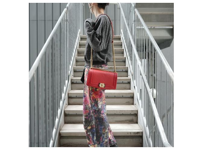 Borsa a tracolla Chanel Boy Rossa Rosso - vista 15