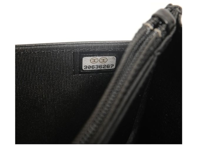 Borsa a tracolla Chanel Boy Chain Wallet Nero - vista 10