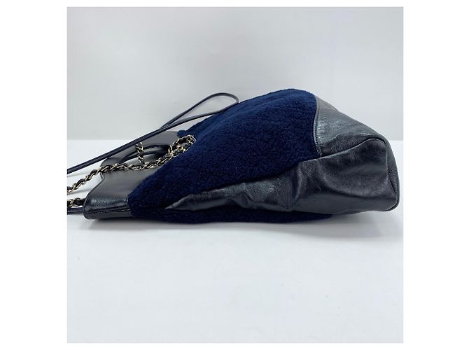 Borsa a tracolla CHANEL 31 Chanel blu navy - vista 4