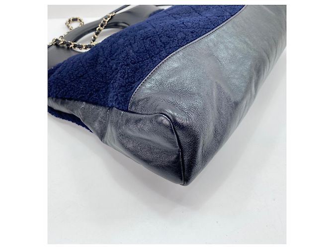 Borsa a tracolla CHANEL 31 Chanel blu navy - vista 7