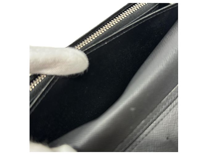 Louis Vuitton Epi Leather Bi-Fold Wallet Black - view 8
