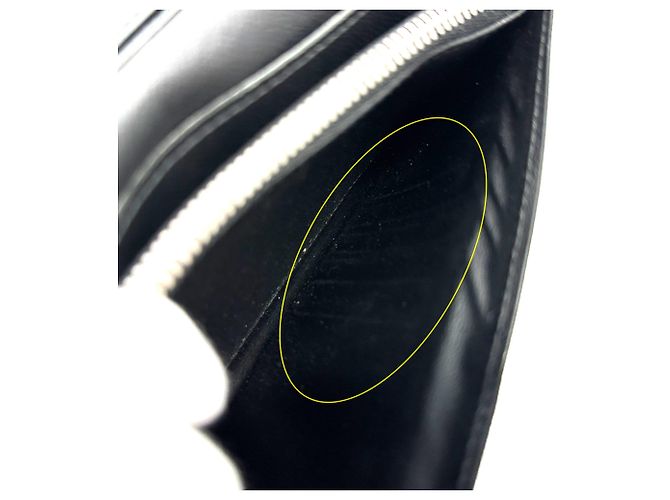 Louis Vuitton Epi Leather Bi-Fold Wallet Black - view 9