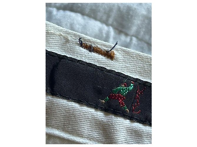 Conjunto de Bermudas Yves Saint Laurent - Branco e Ecru Prata Vermelho Dourado Verde Azul marinho - vista 12