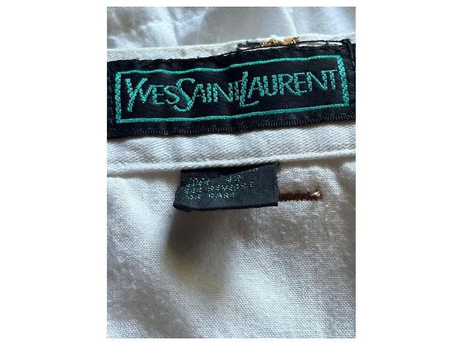Conjunto de Bermudas Yves Saint Laurent - Branco e Ecru Prata Vermelho Dourado Verde Azul marinho - vista 3