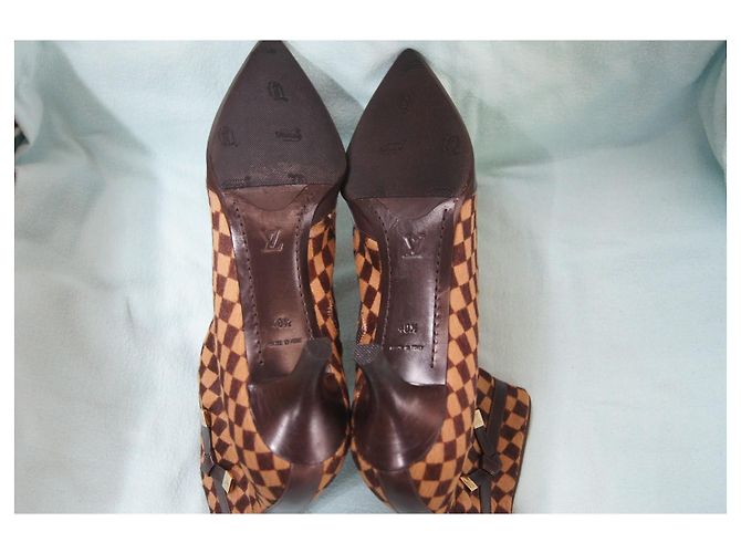 Louis Vuitton Stivaletti Damier Azur in pelle e pony Marrone - vista 6