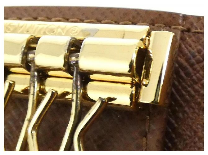 Louis Vuitton Monogram Key Case Brown - view 7