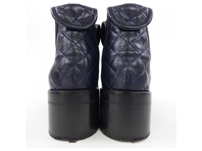 Timeless Botines CHANEL de piel de cordero Azul Azul marino - vista 5