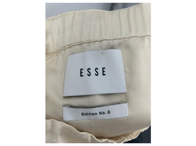 Elia Essentials. Minifalda Elia Essentials ESSE Beige - vista 3