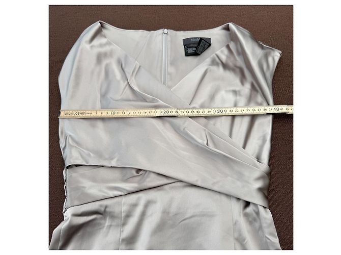 Max Mara Satin-Wickelkleid Beige - Ansicht 4